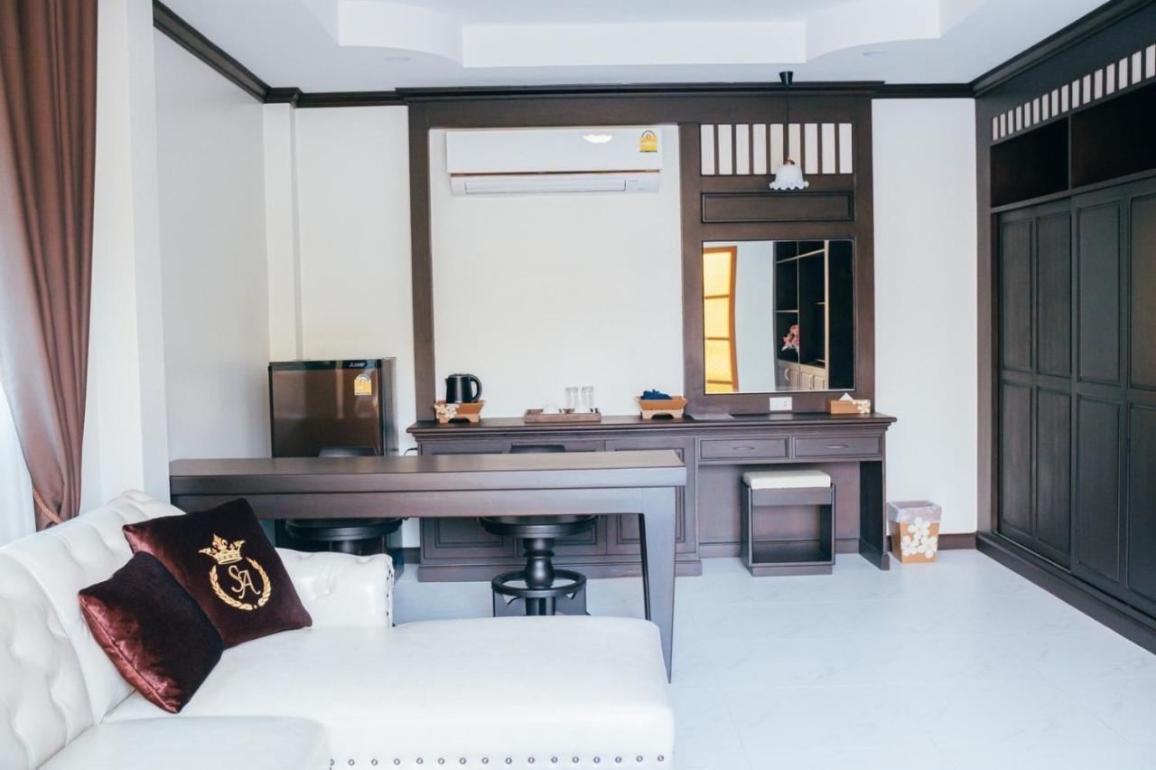 Huen Him Kong Hotel Phrae Exterior foto